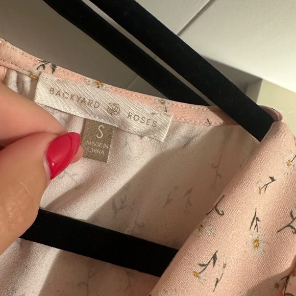 NWT Backyard Roses Anna Top - Picture 7 of 8